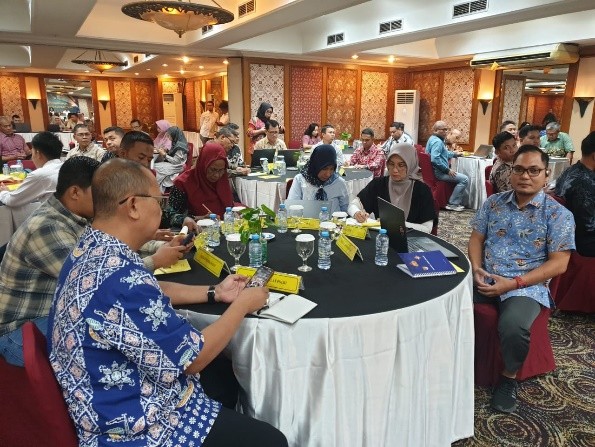 Personal bagdalprogar birorena polda sulsel menghadiri kegiatan rapat Penjabaran Prioritas Nasional Polri T.A. 2025 di Jakarta